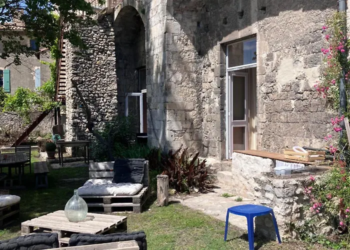 LES JARDINS DE LA CATHÉDRALE chambres d Hôtes gîte de groupe